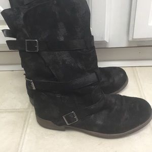 Crown vintage wide suede boots with small heel